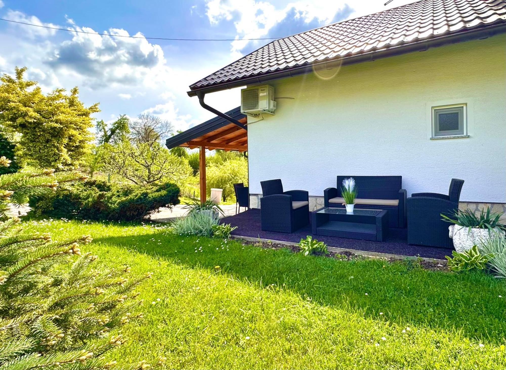 Apartments Sanja Rakovica Bagian luar foto