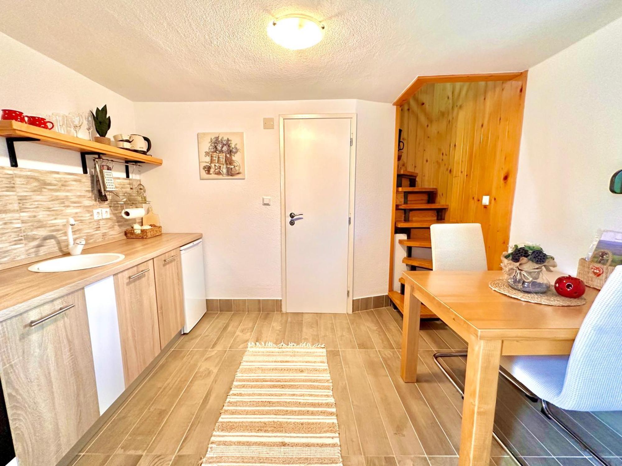 Apartments Sanja Rakovica Bagian luar foto